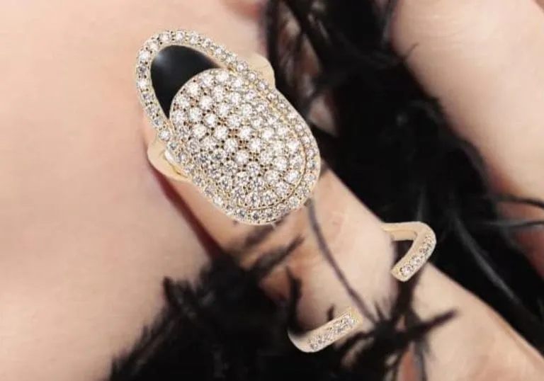 La bague d’ongle : une réinvention audacieuse au service de la mode