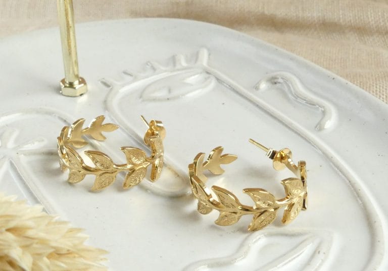 Qui a inventé la boucle d'oreille ?