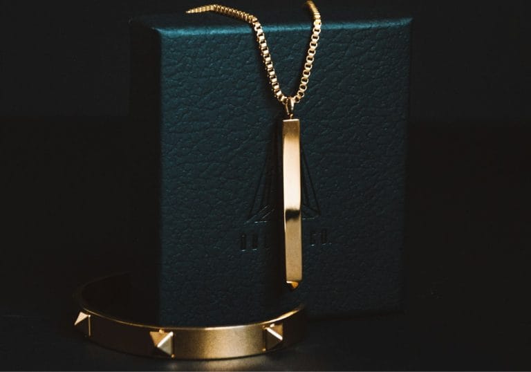 Quel bijou offrir à un homme : guide des meilleures options