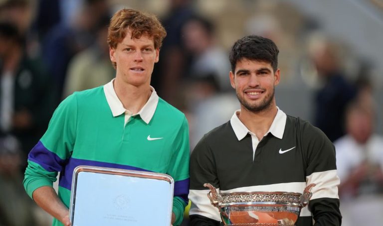 Roland-Garros 2025 : 4 tenues iconiques qui ont marqué le court