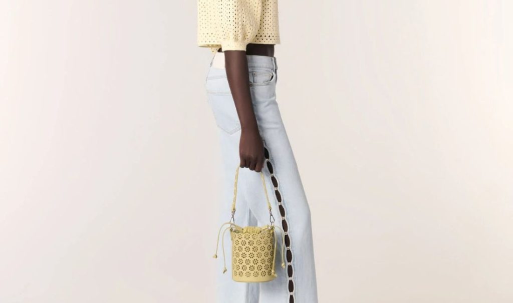 Sac Maje seau en cuir perforé
-50%
137.5 €