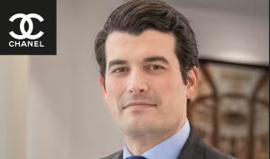 Arthur Heilbronn, figure discrète mais influente de la famille Wertheimer, gagne en importance dans la gestion de l’empire Chanel via Mousse Partners. Analyse de son parcours, de son rôle et des enjeux pour l’avenir de la maison.