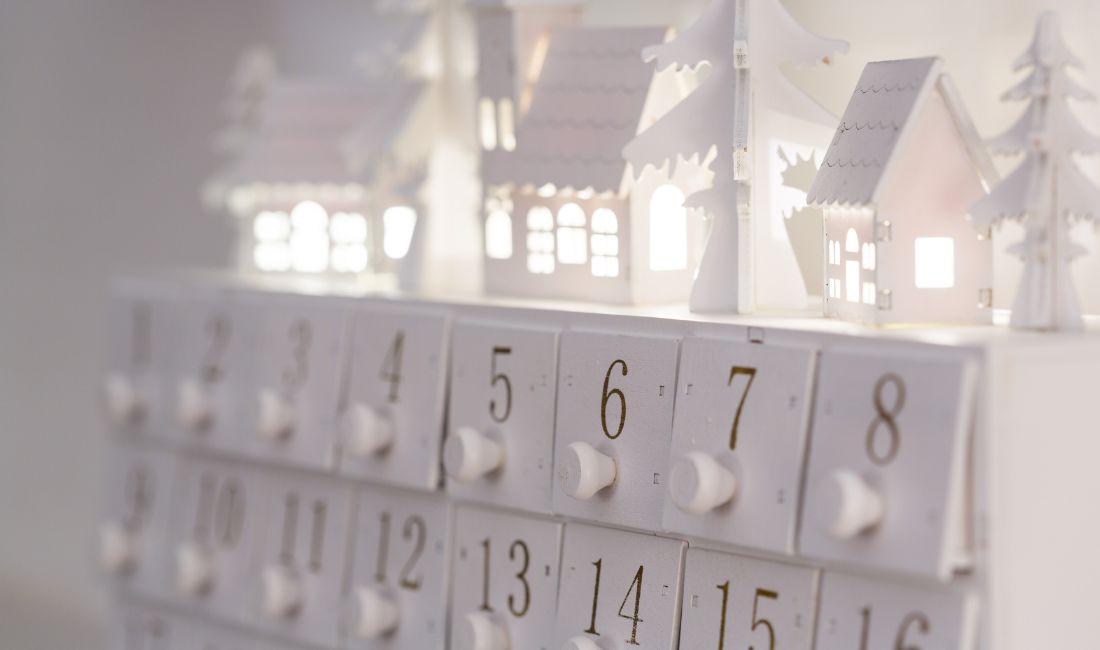 « Chaque bijou révèle un éclat, chaque jour une émotion. Avec MATY, l’attente de Noël devient un art. »