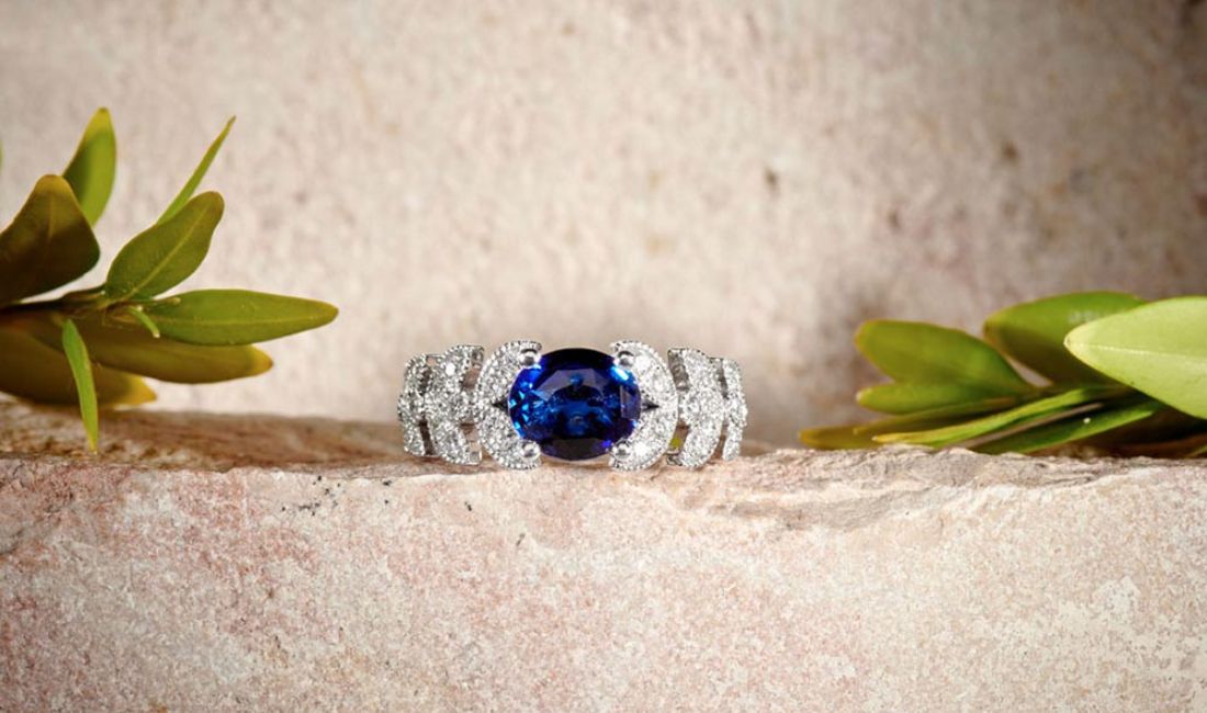 Bague de fiançailles en saphir Valérie Danenberg – haute joaillerie parisienne