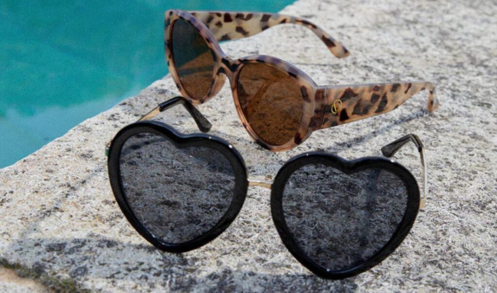 
Lunettes de soleil chez Lollipops 