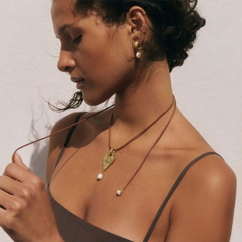 Sautoir cordon avec pendentif en forme de cœur graphique