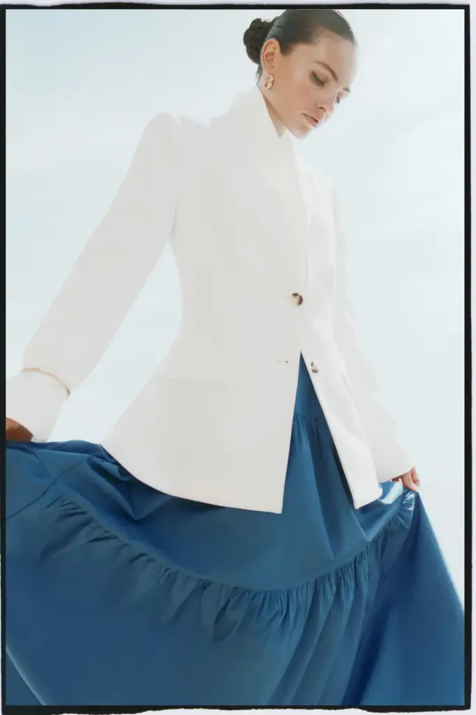 Veste ceintrée femme chez Lefties
27,99 €